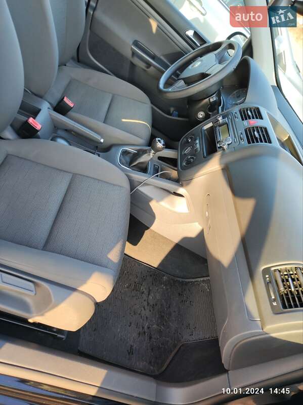 Хетчбек Volkswagen Golf 2008 в Ковелі