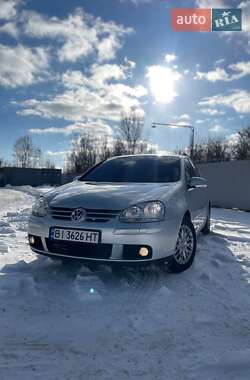 Хетчбек Volkswagen Golf 2006 в 