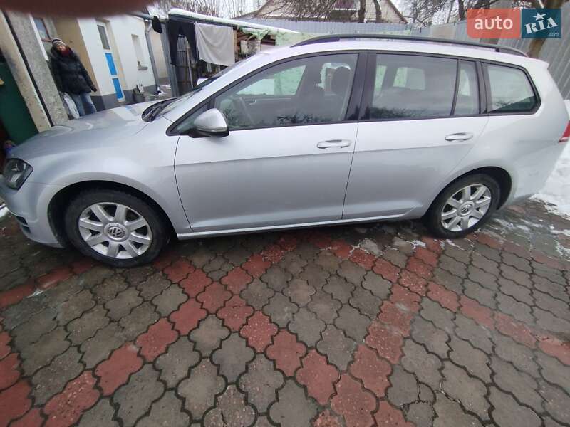 Універсал Volkswagen Golf 2015 в Луцьку
