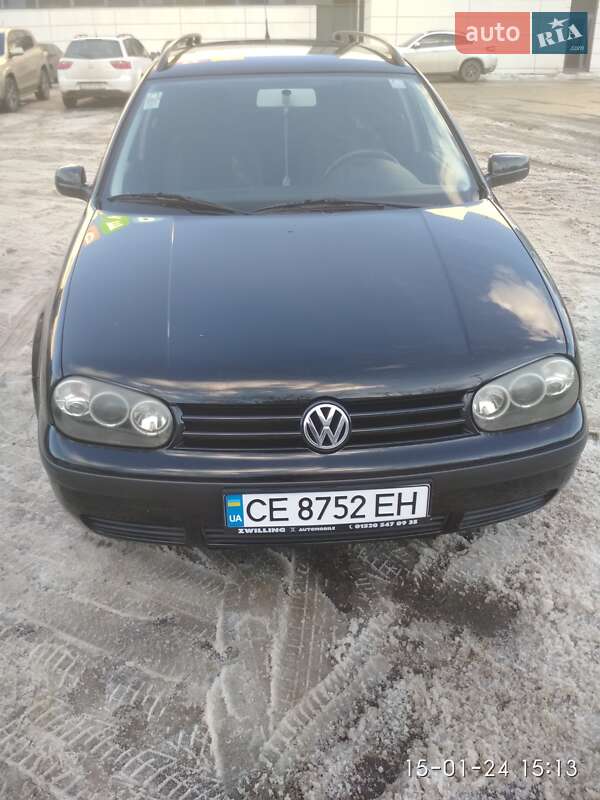 Універсал Volkswagen Golf 2000 в Чернівцях