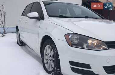 Хетчбек Volkswagen Golf 2017 в 