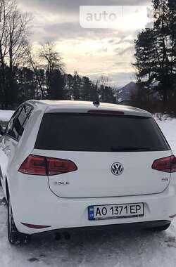 Хэтчбек Volkswagen Golf 2017 в Межгорье