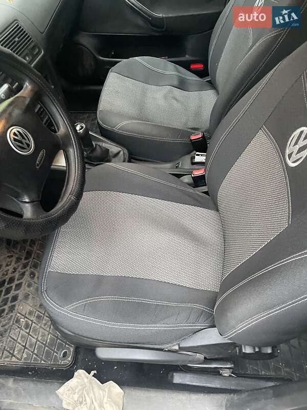 Хетчбек Volkswagen Golf 1998 в Сумах