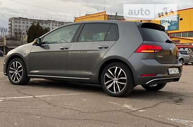 Хэтчбек Volkswagen Golf 2018 в Житомире