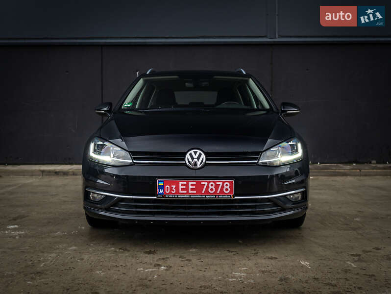 Універсал Volkswagen Golf 2020 в Києві