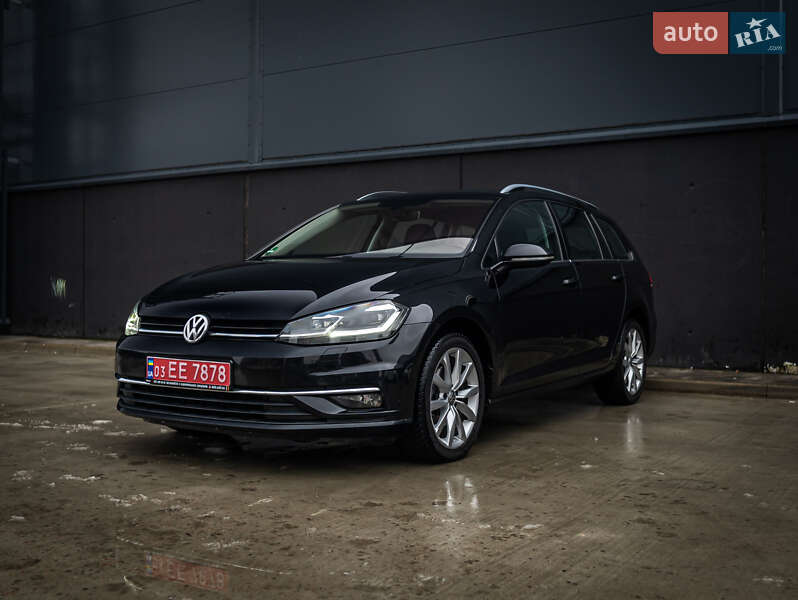 Універсал Volkswagen Golf 2020 в Києві