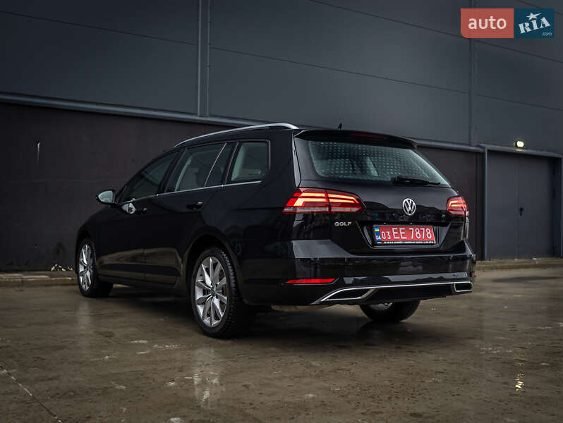 Універсал Volkswagen Golf 2020 в Києві