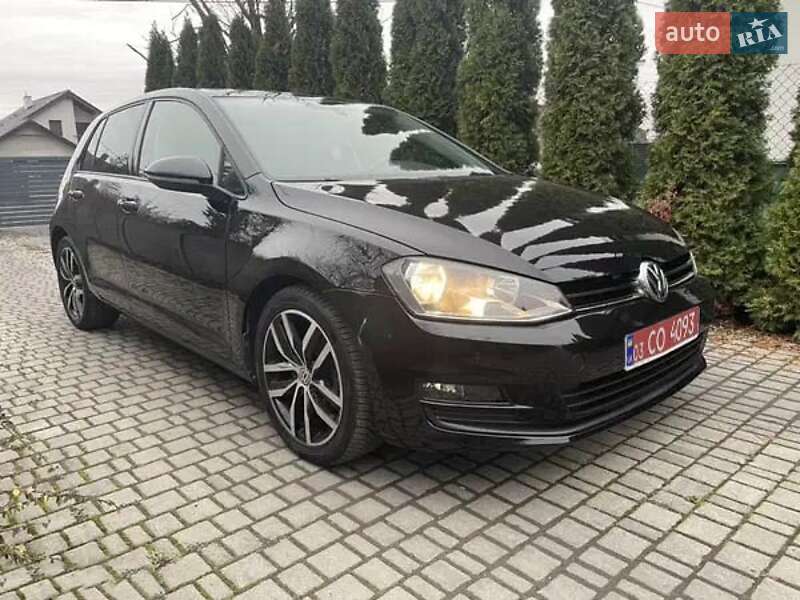 Хетчбек Volkswagen Golf 2015 в Стрию