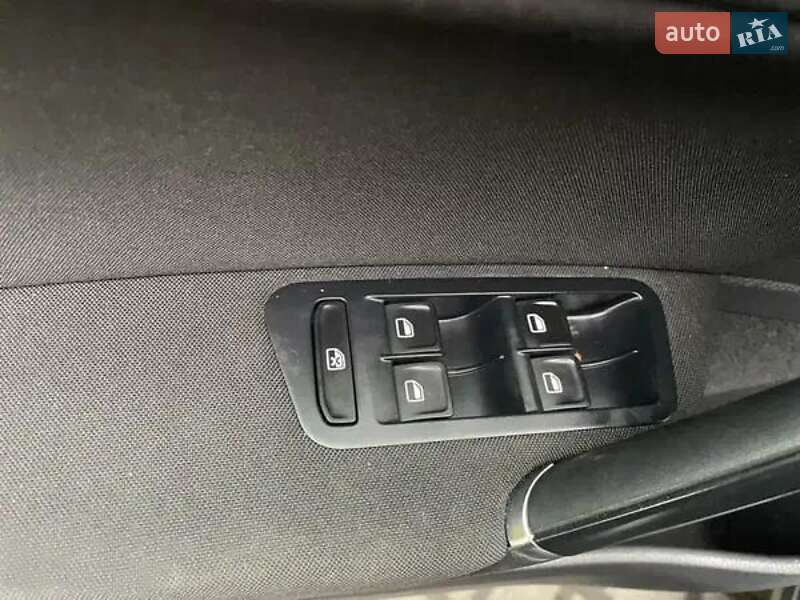 Хетчбек Volkswagen Golf 2015 в Стрию