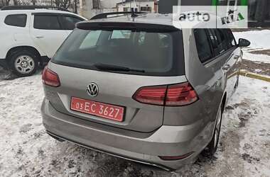 Универсал Volkswagen Golf 2018 в Киеве