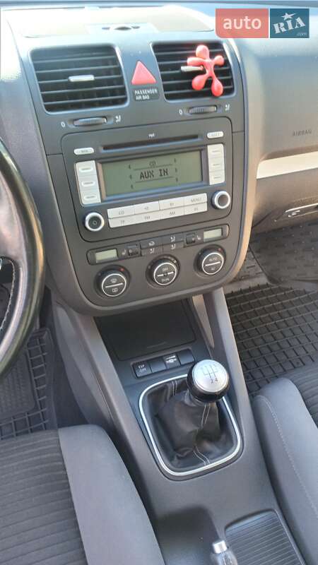 Хэтчбек Volkswagen Golf 2008 в Кривом Роге