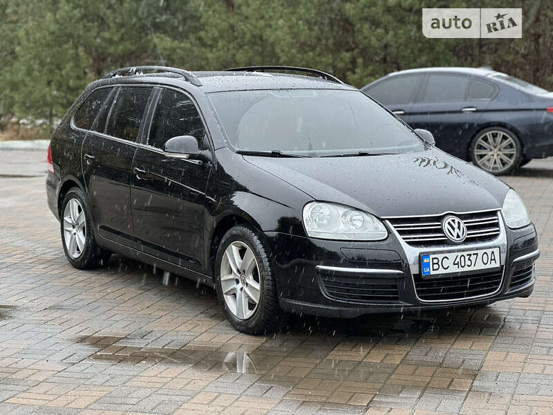 Универсал Volkswagen Golf 2008 в Мостиске