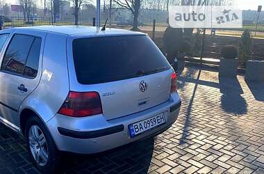 Хэтчбек Volkswagen Golf 2002 в Кропивницком