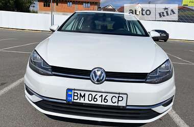 Хэтчбек Volkswagen Golf 2019 в Ужгороде