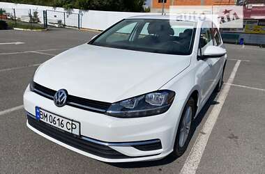 Хэтчбек Volkswagen Golf 2019 в Ужгороде