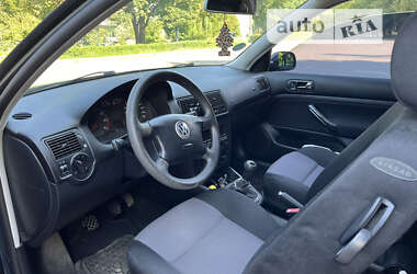 Хэтчбек Volkswagen Golf 2001 в Виннице