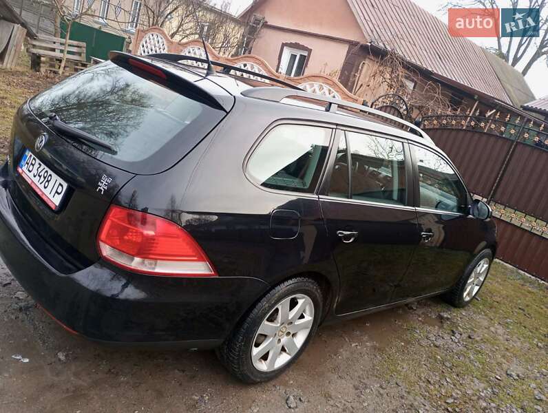 Универсал Volkswagen Golf 2008 в Гнивани