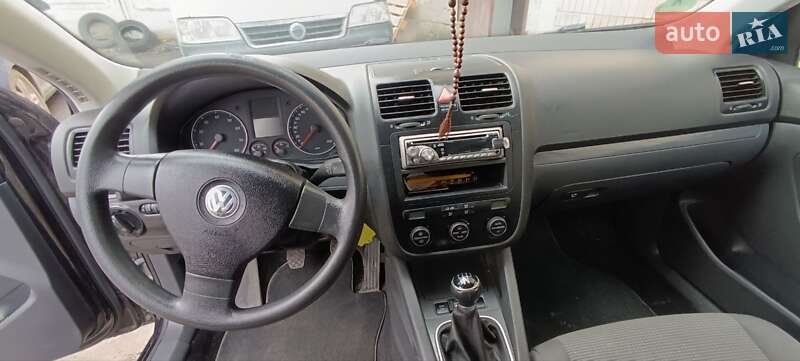 Универсал Volkswagen Golf 2008 в Гнивани