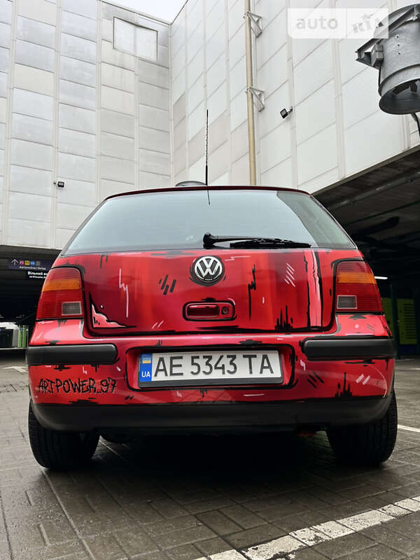 Хэтчбек Volkswagen Golf 1999 в Киеве