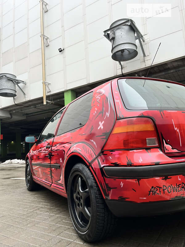 Хэтчбек Volkswagen Golf 1999 в Киеве