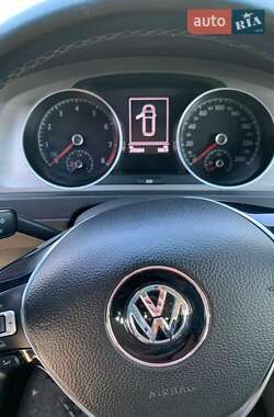 Універсал Volkswagen Golf 2015 в Дніпрі