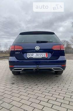 Универсал Volkswagen Golf 2018 в Дубно