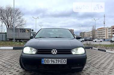 Універсал Volkswagen Golf 2001 в Києві