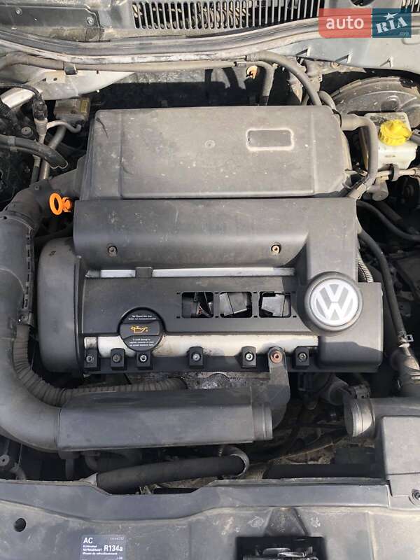 Хетчбек Volkswagen Golf 2003 в Бучачі