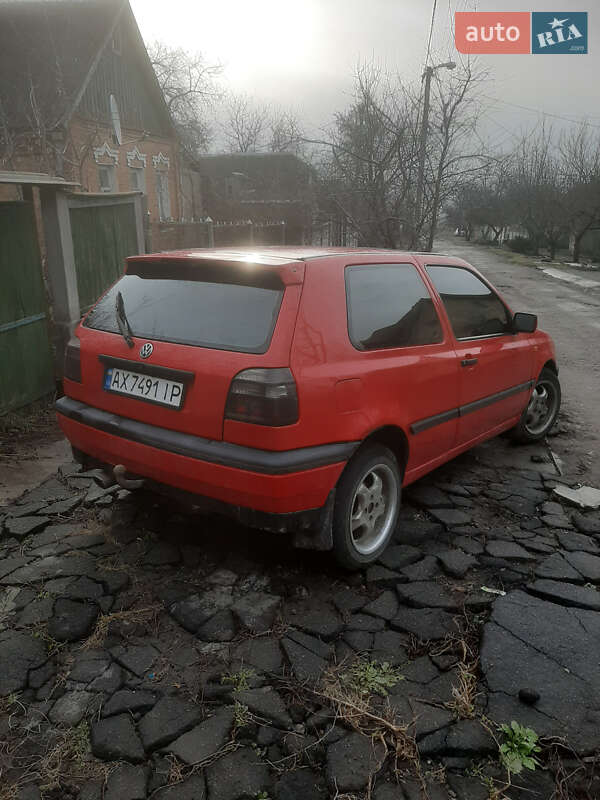 Хэтчбек Volkswagen Golf 1992 в Харькове