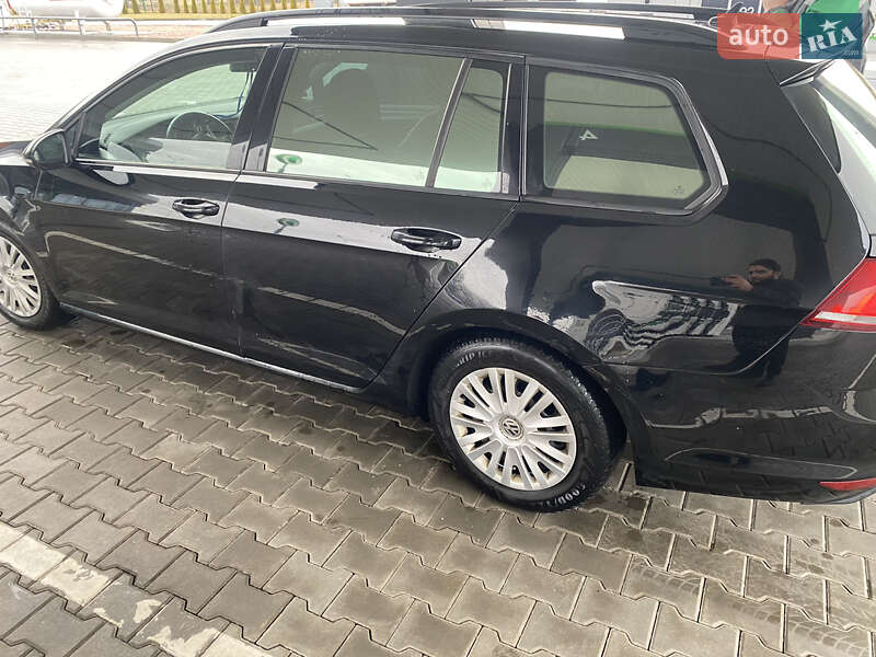 Универсал Volkswagen Golf 2016 в Луцке