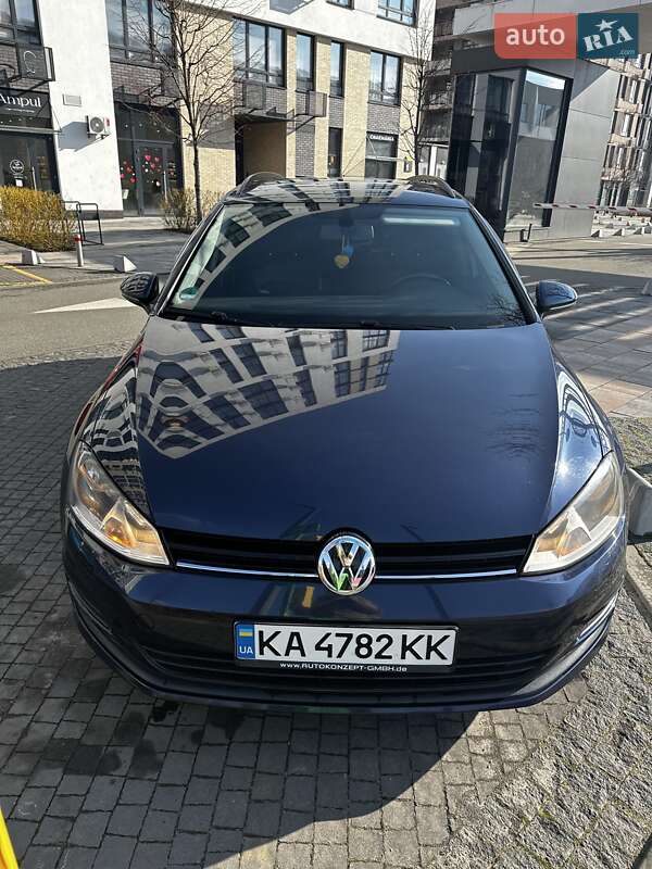 Універсал Volkswagen Golf 2014 в Києві