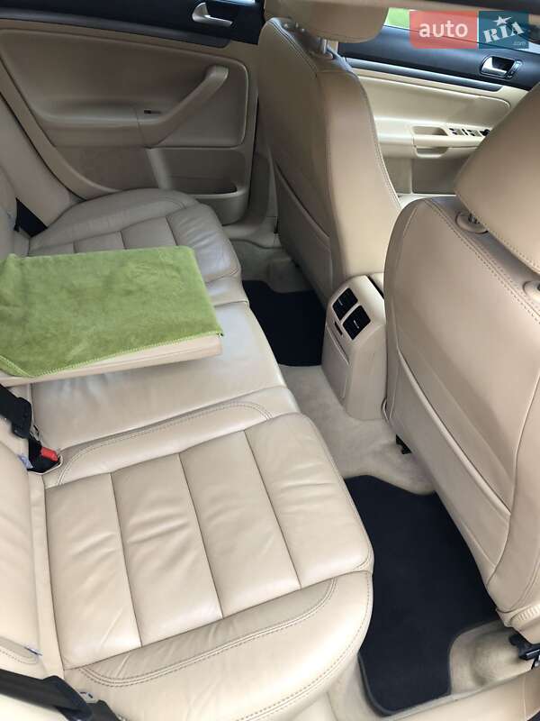 Універсал Volkswagen Golf 2008 в Вінниці