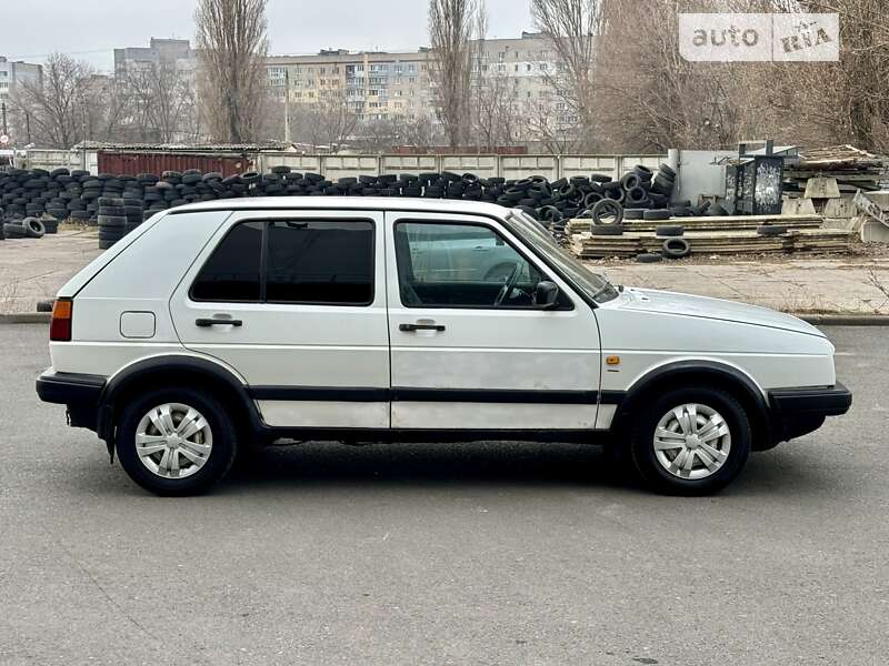 Хэтчбек Volkswagen Golf 1990 в Одессе
