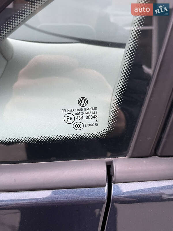 Хэтчбек Volkswagen Golf 2005 в Виннице