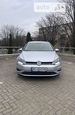 Универсал Volkswagen Golf 2018 в Луцке