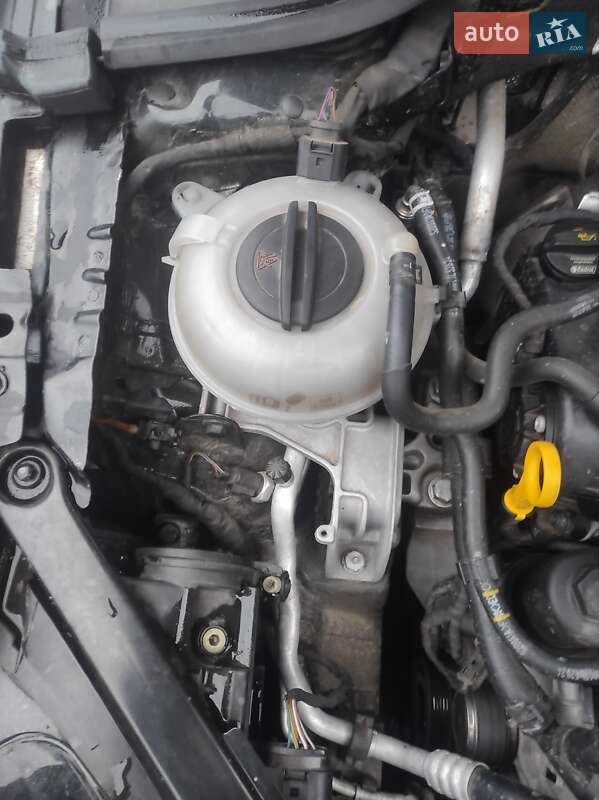 Универсал Volkswagen Golf 2015 в Сумах