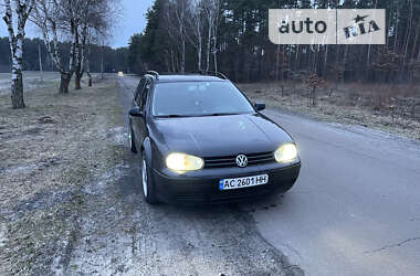 Універсал Volkswagen Golf 2000 в Луцьку