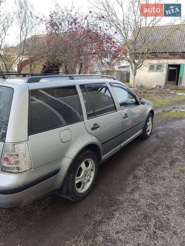 Универсал Volkswagen Golf 2003 в Ивано-Франковске