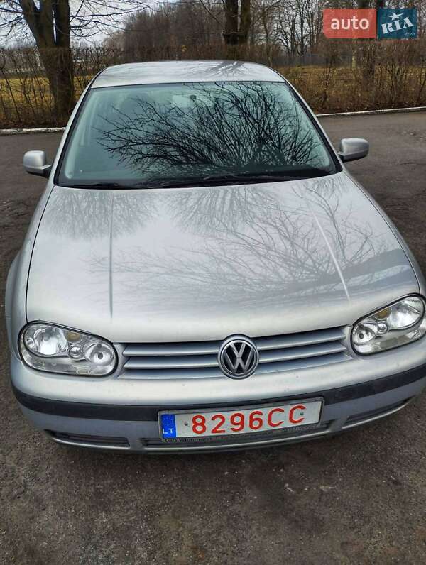 Volkswagen Golf 2000