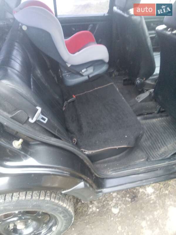 Хэтчбек Volkswagen Golf 1991 в Тысменице