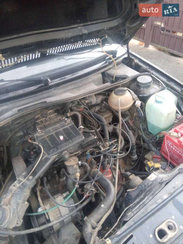 Хэтчбек Volkswagen Golf 1991 в Тысменице