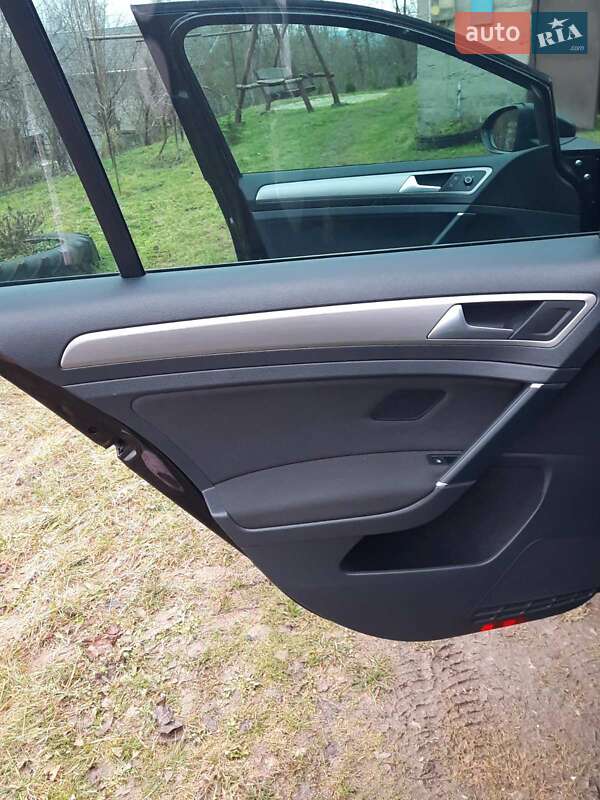 Универсал Volkswagen Golf 2016 в Львове фото 11 Универсал Volkswagen Golf 2016 в Львове