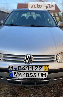 Хетчбек Volkswagen Golf 2002 в Бердичеві