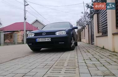 Хэтчбек Volkswagen Golf 1998 в 