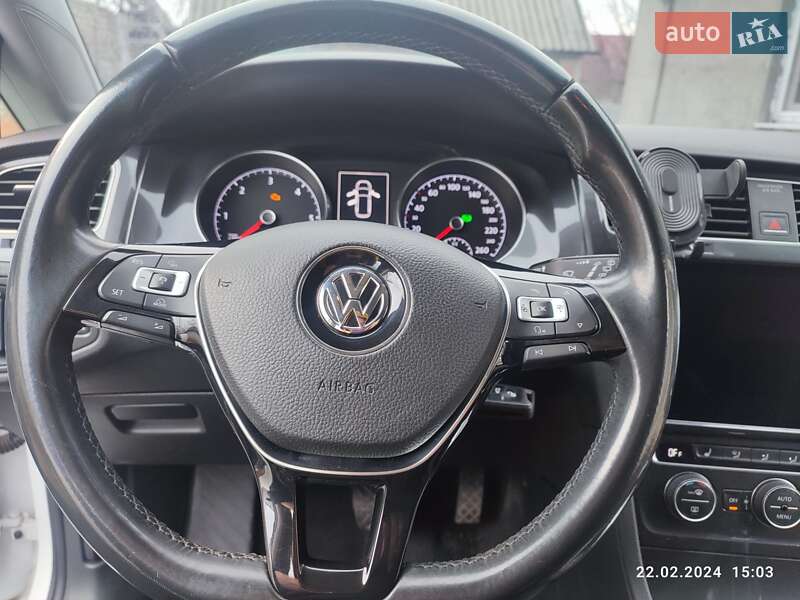 Универсал Volkswagen Golf 2017 в Павлограде