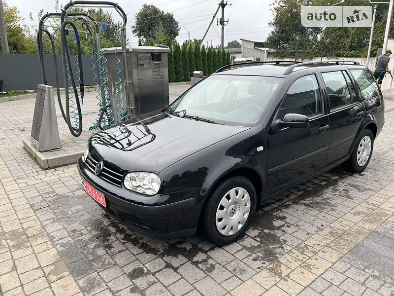 Универсал Volkswagen Golf 2005 в Млинове