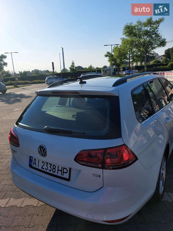 Универсал Volkswagen Golf 2015 в Львове