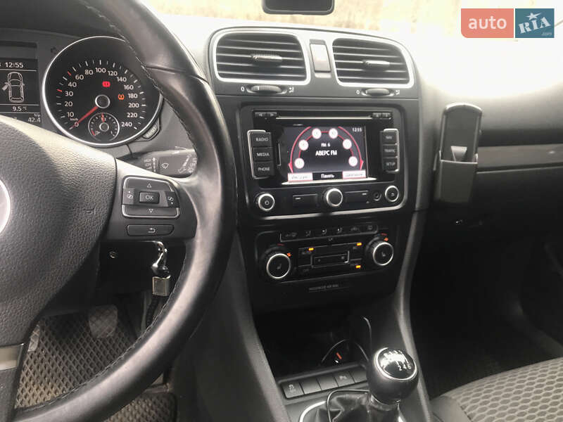 Универсал Volkswagen Golf 2010 в Львове