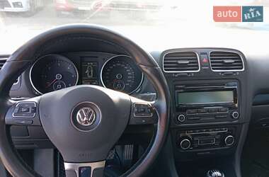 Універсал Volkswagen Golf 2011 в 