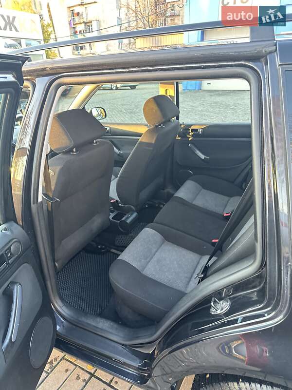 Універсал Volkswagen Golf 2003 в Полтаві